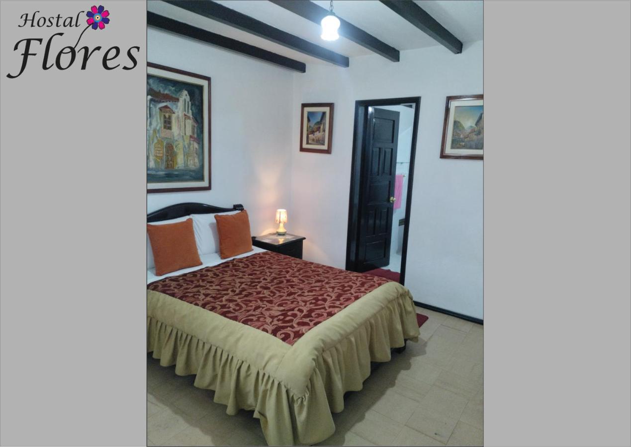 Hostal Flores Quito Exterior photo