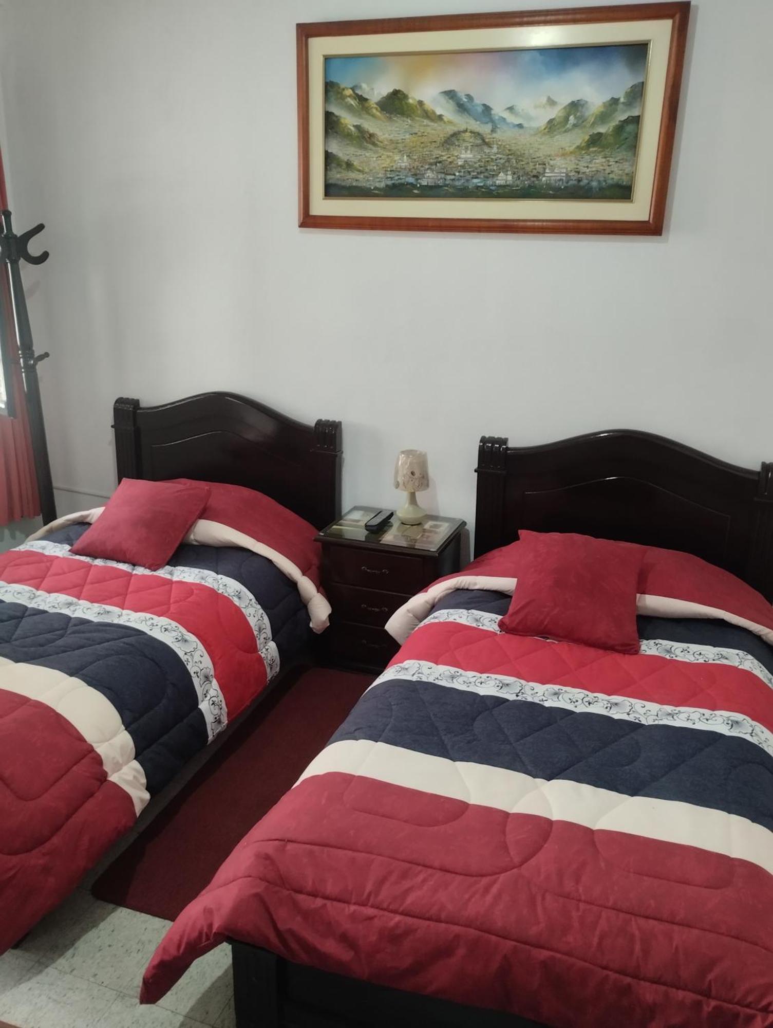 Hostal Flores Quito Exterior photo